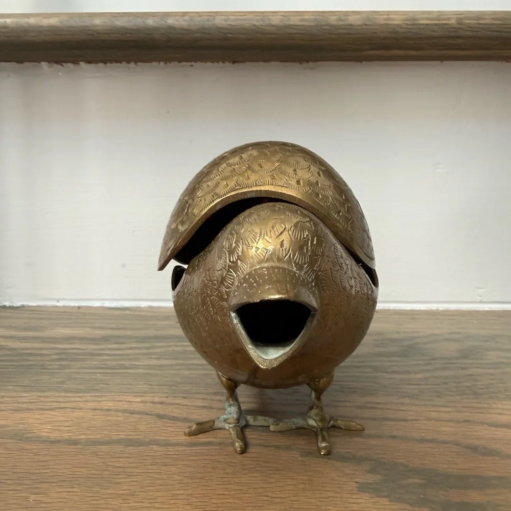 Vintage made in India brass peacock hinged trinket /ashtray